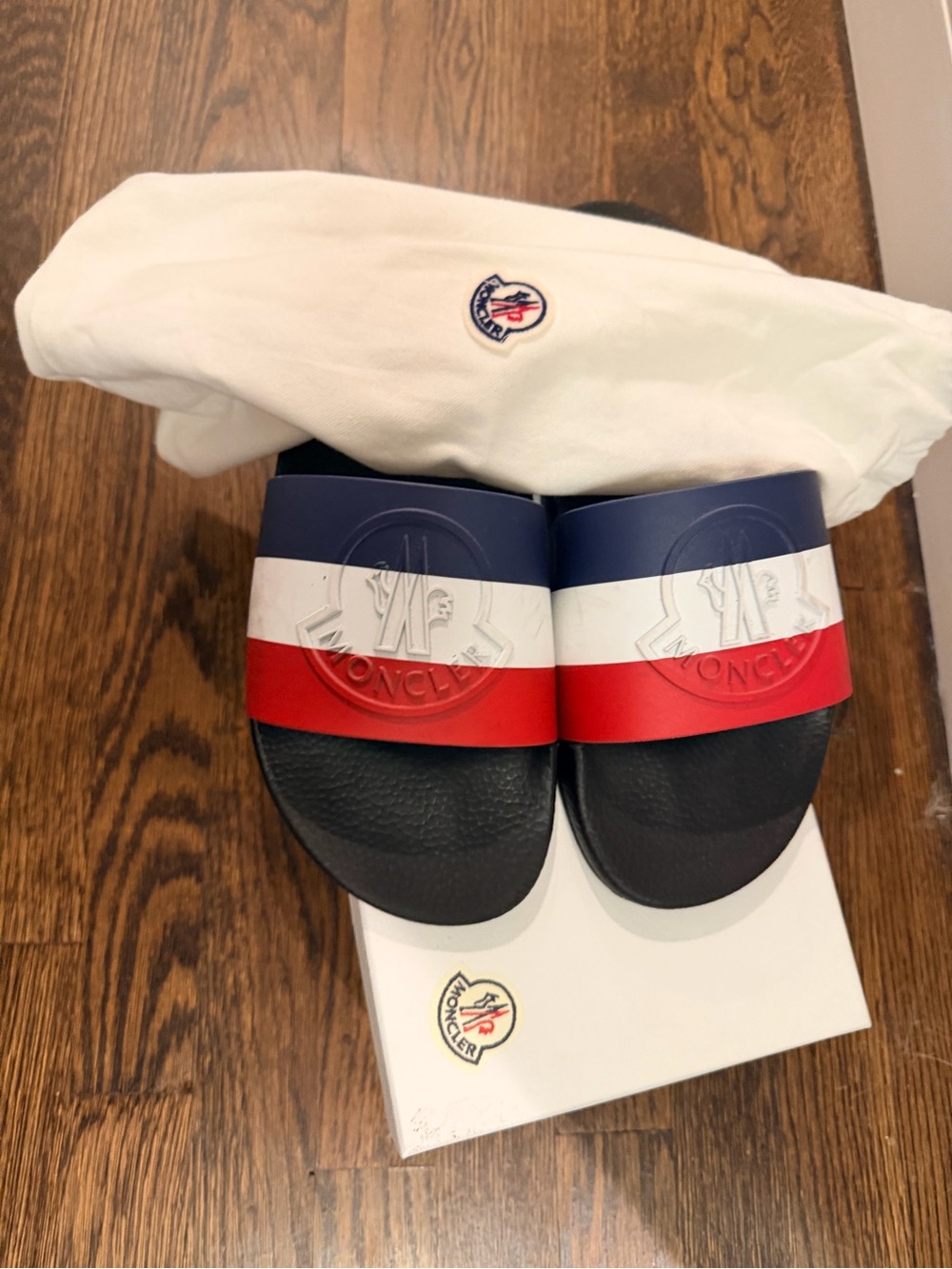 Moncler Slides - Picture 4 of 7
